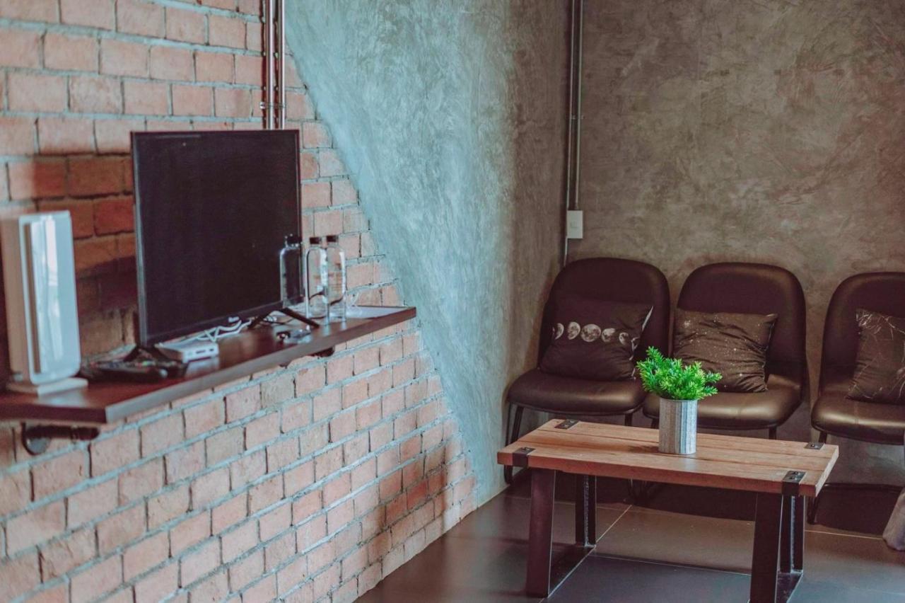 The Local Ari Hostel Bangkok Luaran gambar