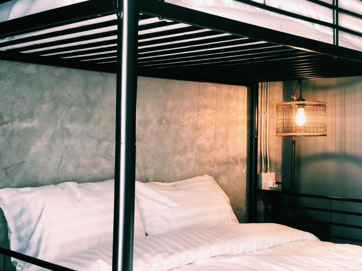 The Local Ari Hostel Bangkok Luaran gambar